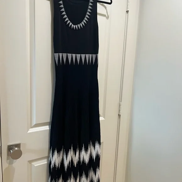 Maje Ruche Geo Pattern Knit Midi Dress
NWT Black Size 2 - Picture 4 of 8